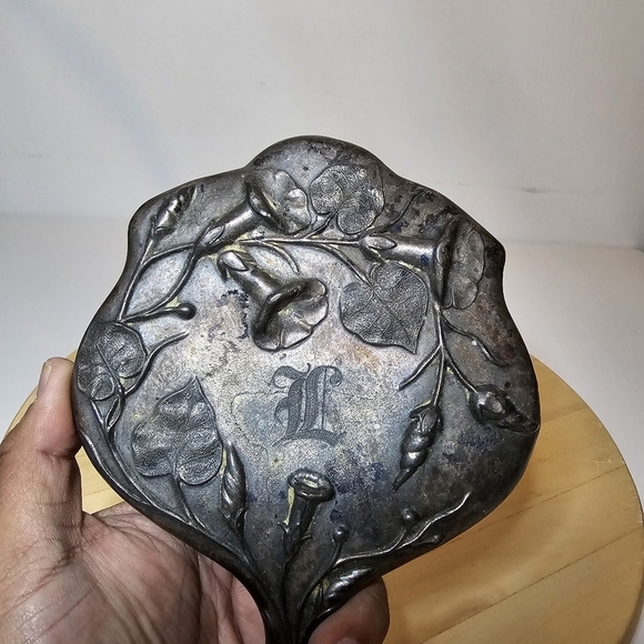 Vintage Art Nouveau silver-plated hand mirror Ornate Motif Floral Design - Picture 10 of 13